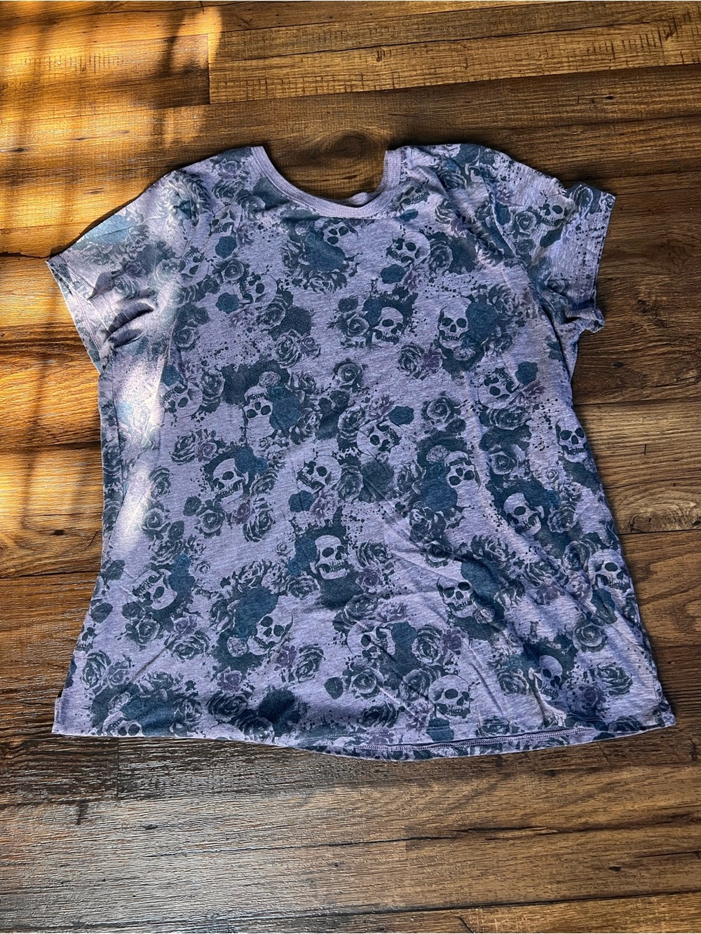 torrid Lavender Skull & Rose Short Sleeve Tee